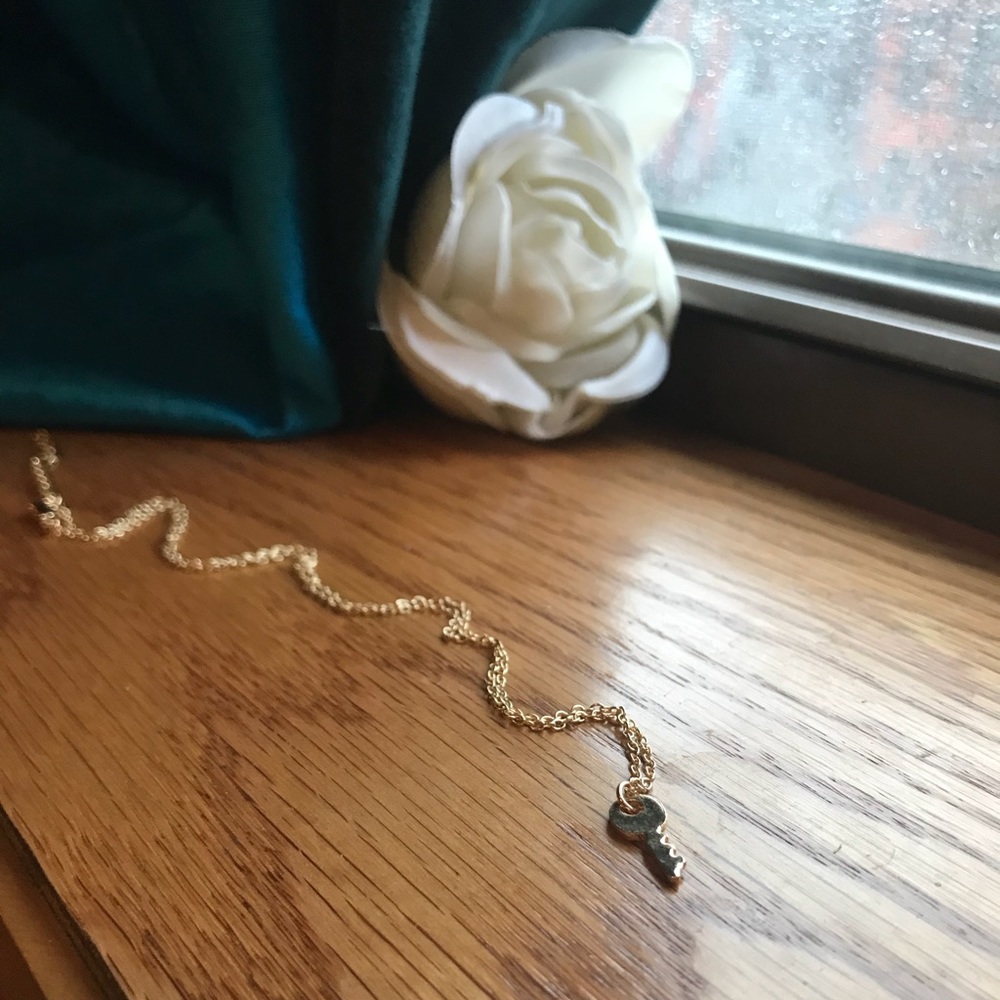 🔑  Key Pendant Necklace